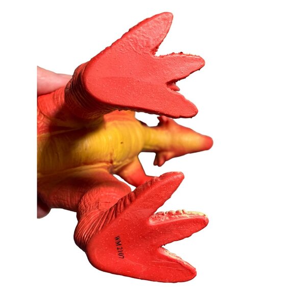 Soft Red Dragon Figure 2018 Soft Rubber PVC Plastic - Picture 9 of 11